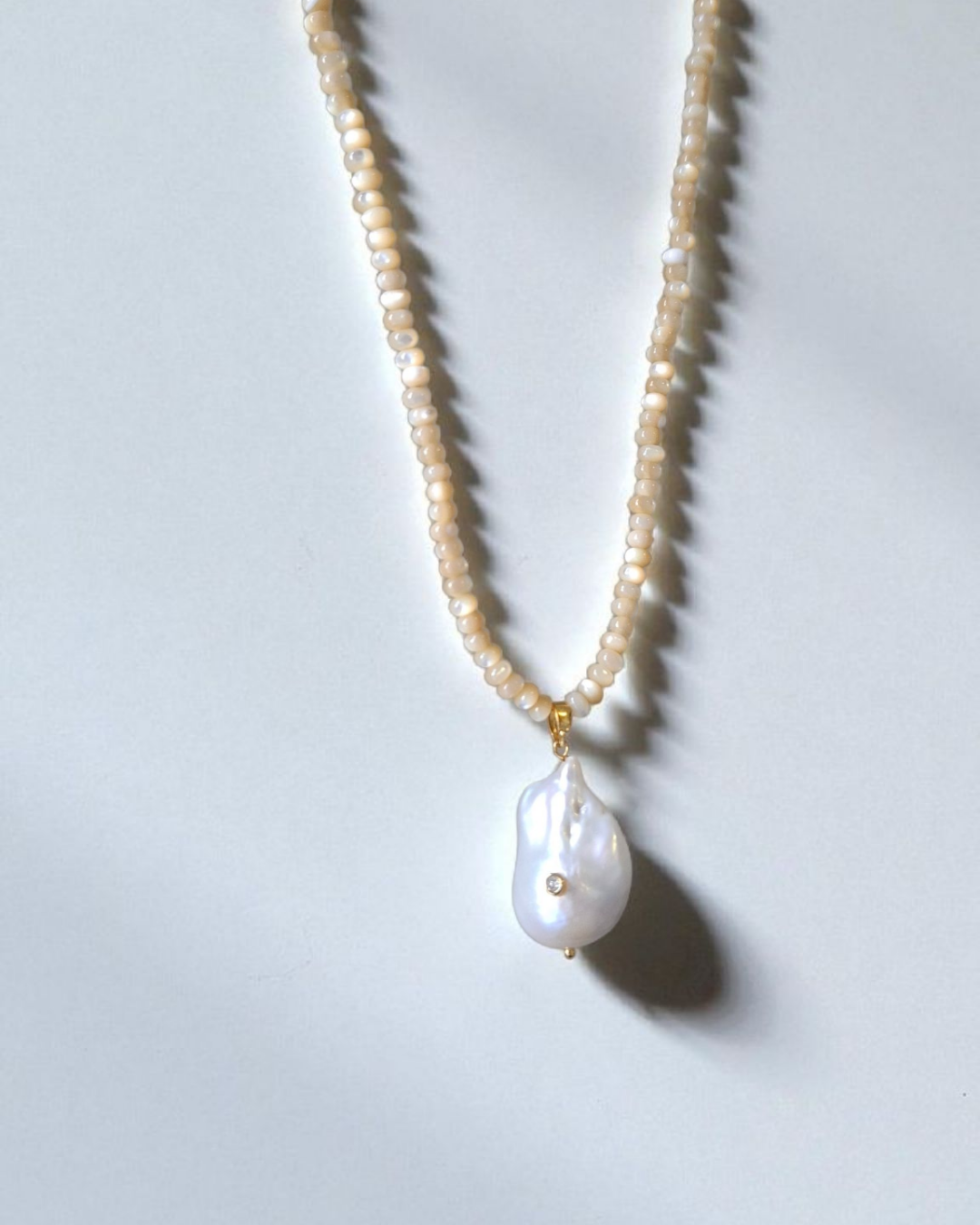 COLAR BARROCA PONTO DE LUZ