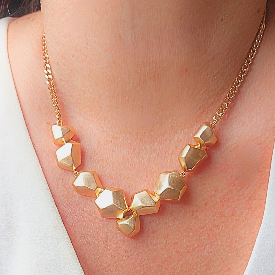 COLAR GEOMÉTRICO OURO