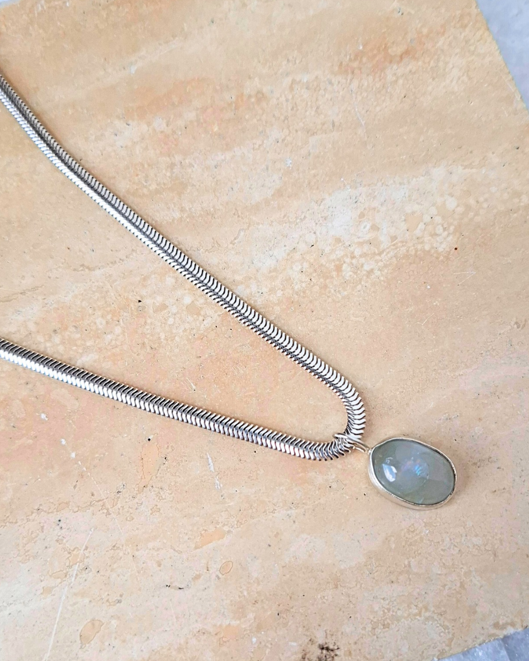 COLAR ÁGUA MARINHA OVAL