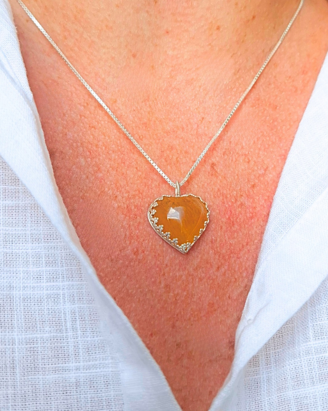 COLAR CORAÇÄO QUARTZO