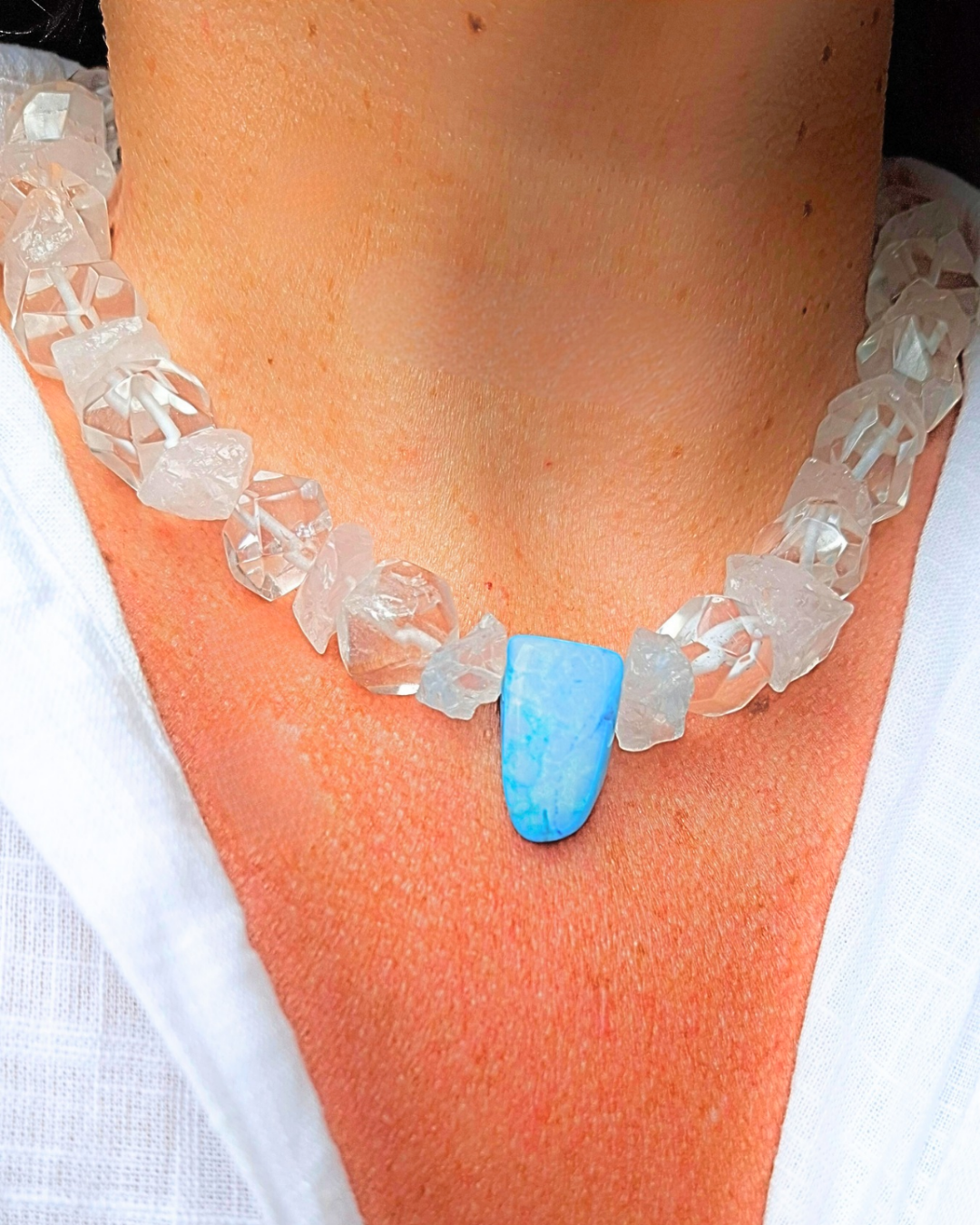 COLAR CRISTAL DE ROCHA