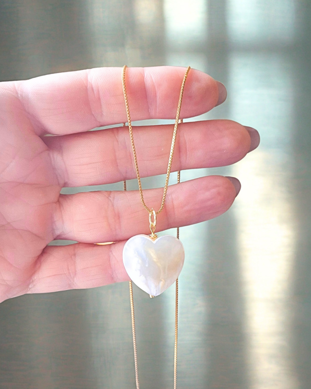 COLAR CORAÇÃO MADREPÉROLA