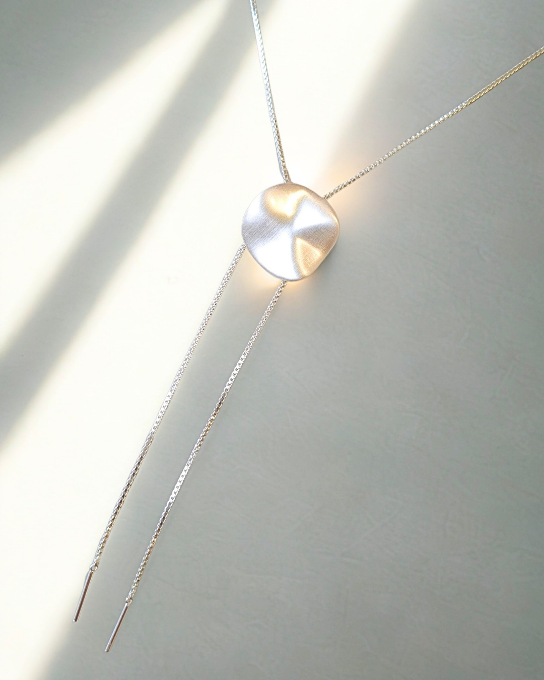 COLAR ORGÂNICO RÓDIO