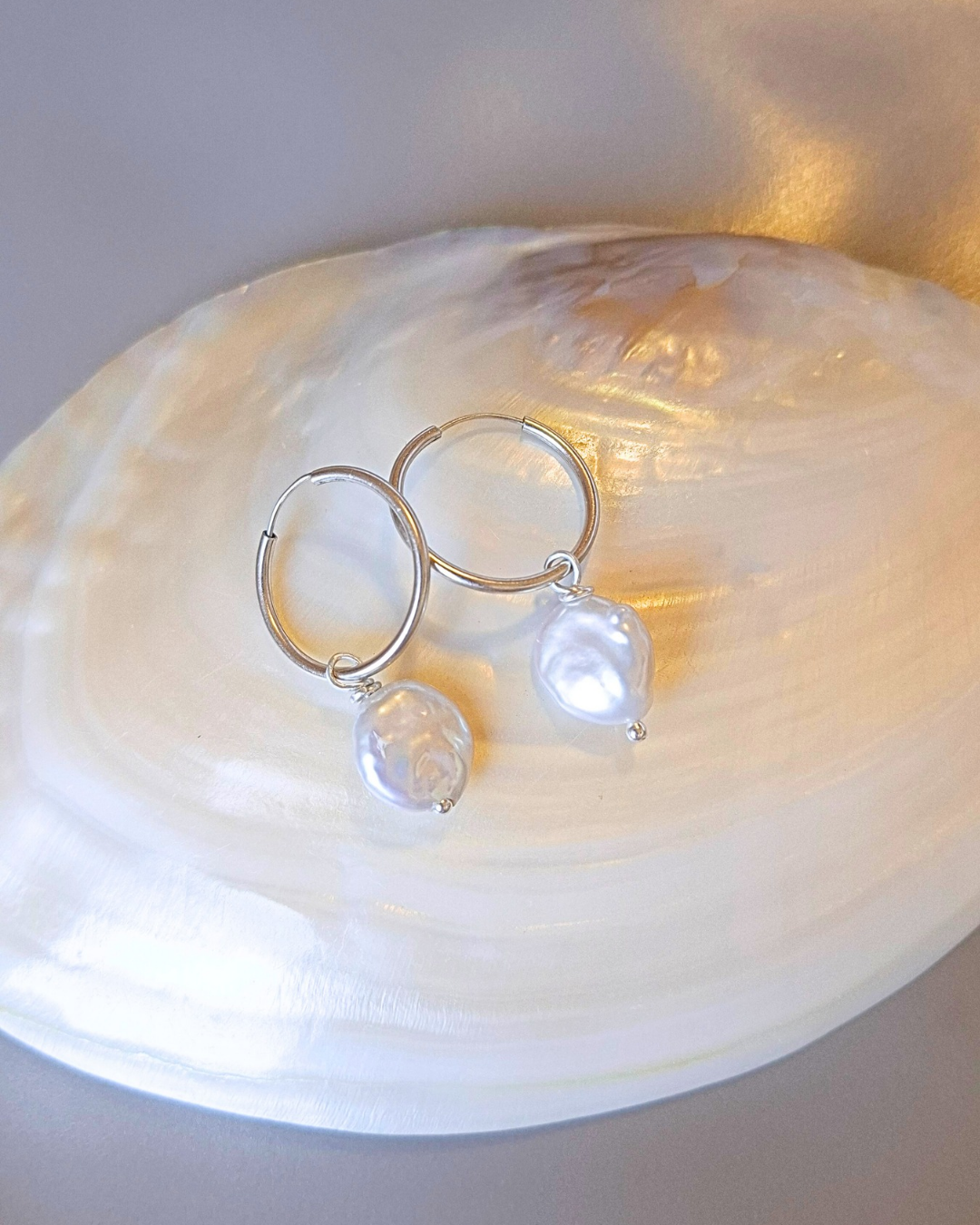 ARGOLA PÉROLA BARROCA