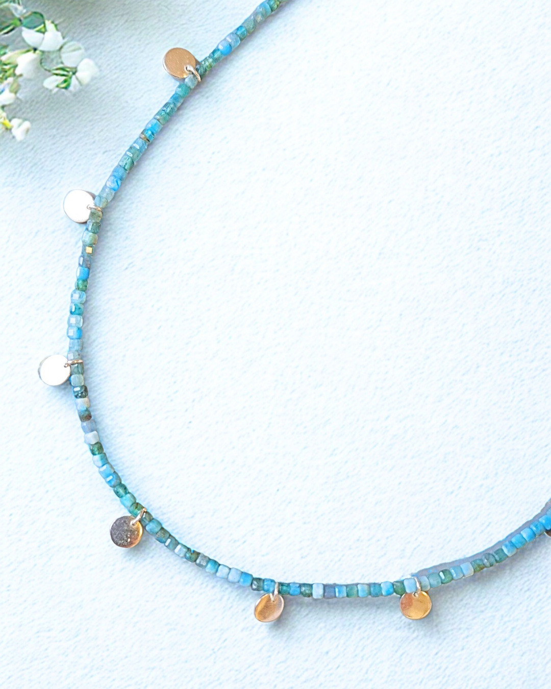 COLAR APATITAS MEDALHAS