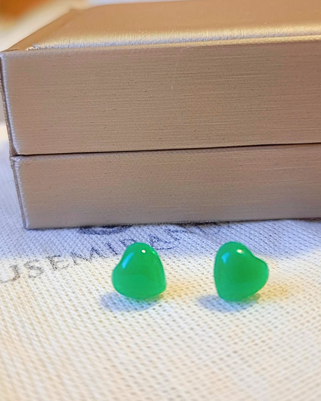 BRINCO CORAÇÃO JADE VERDE