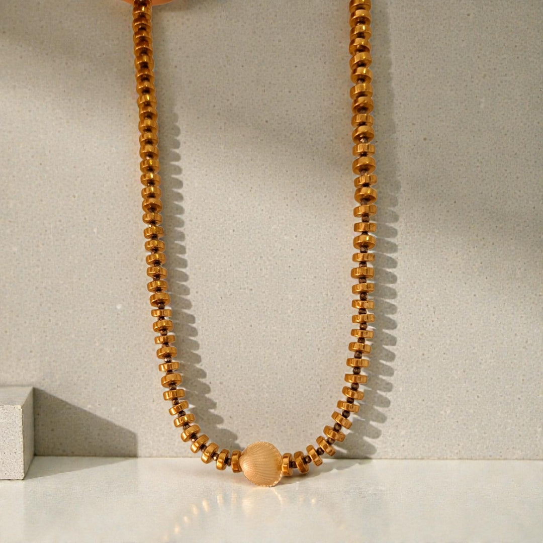 COLAR HEMATITAS CONCHA