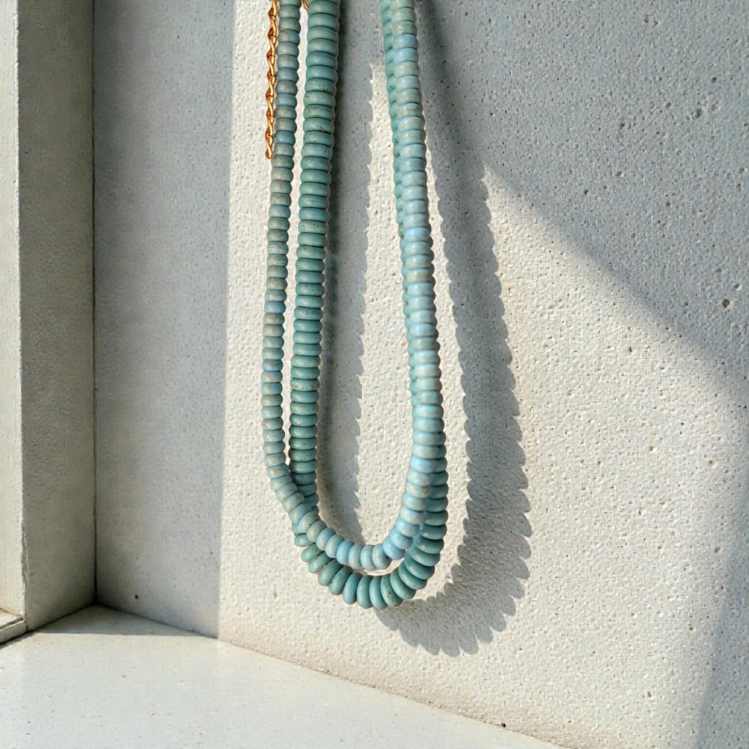 COLAR HOWLITA AZUL GROSSO