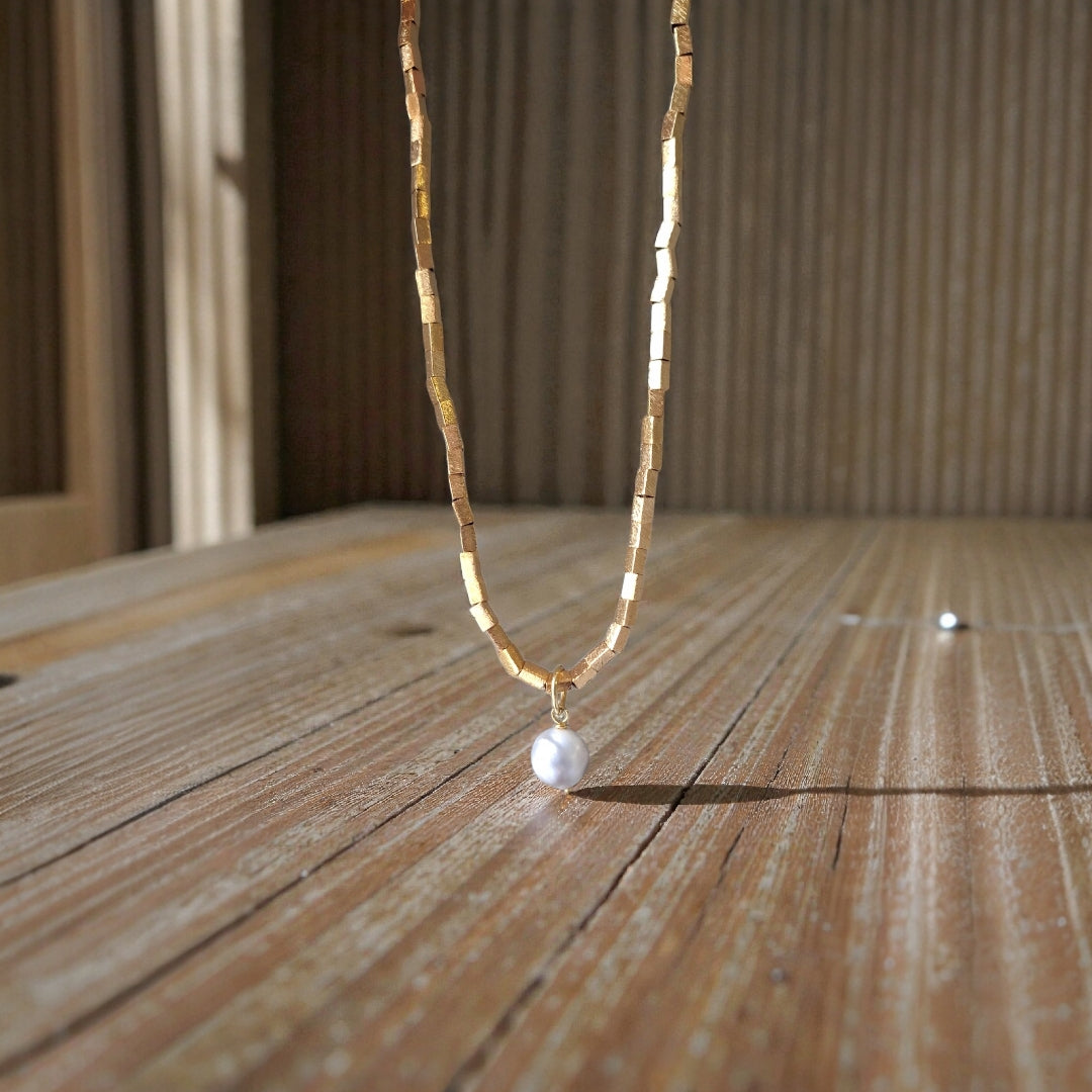 COLAR CANUTILHOS COM PÉROLA