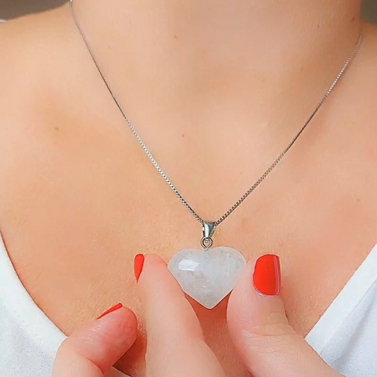 COLAR CORAÇÃO QUARTZO BRANCO