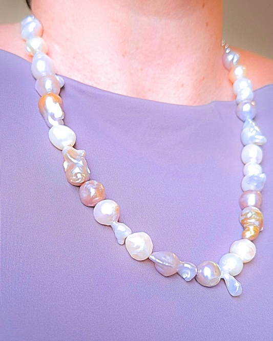 COLAR DE PÉROLAS BARROCAS