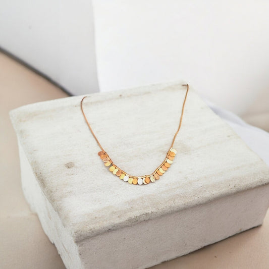 COLAR MEDALHAS TRICOLOR