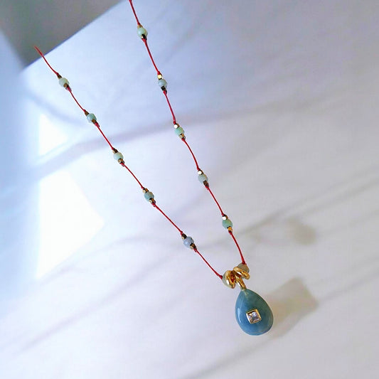 COLAR LONGO GOTA JADE